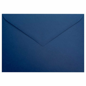 sobre azul marino para invitaciones de boda